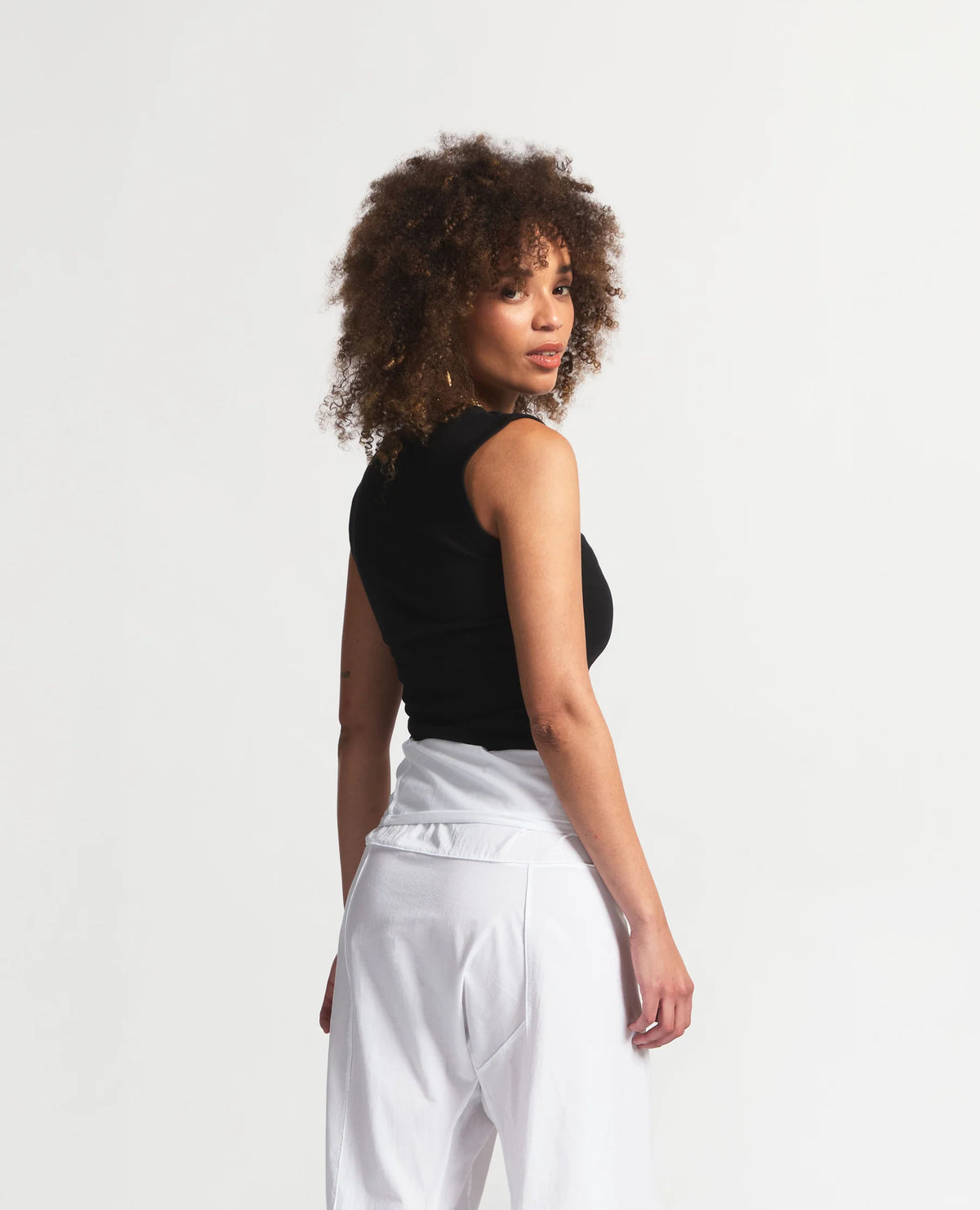 Alina Fitted V-Neck Vest