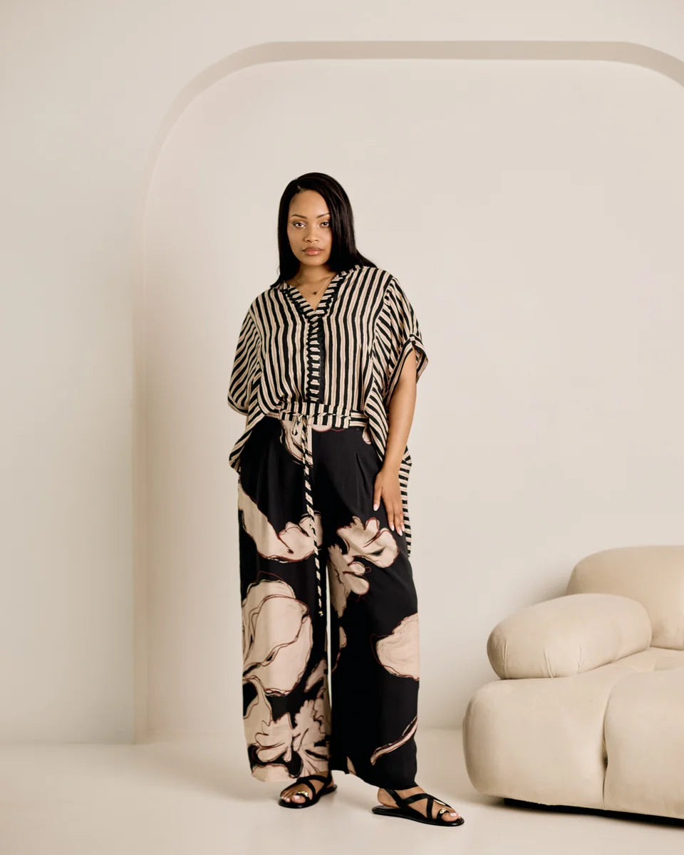 Peacock Pants - Black Floral
